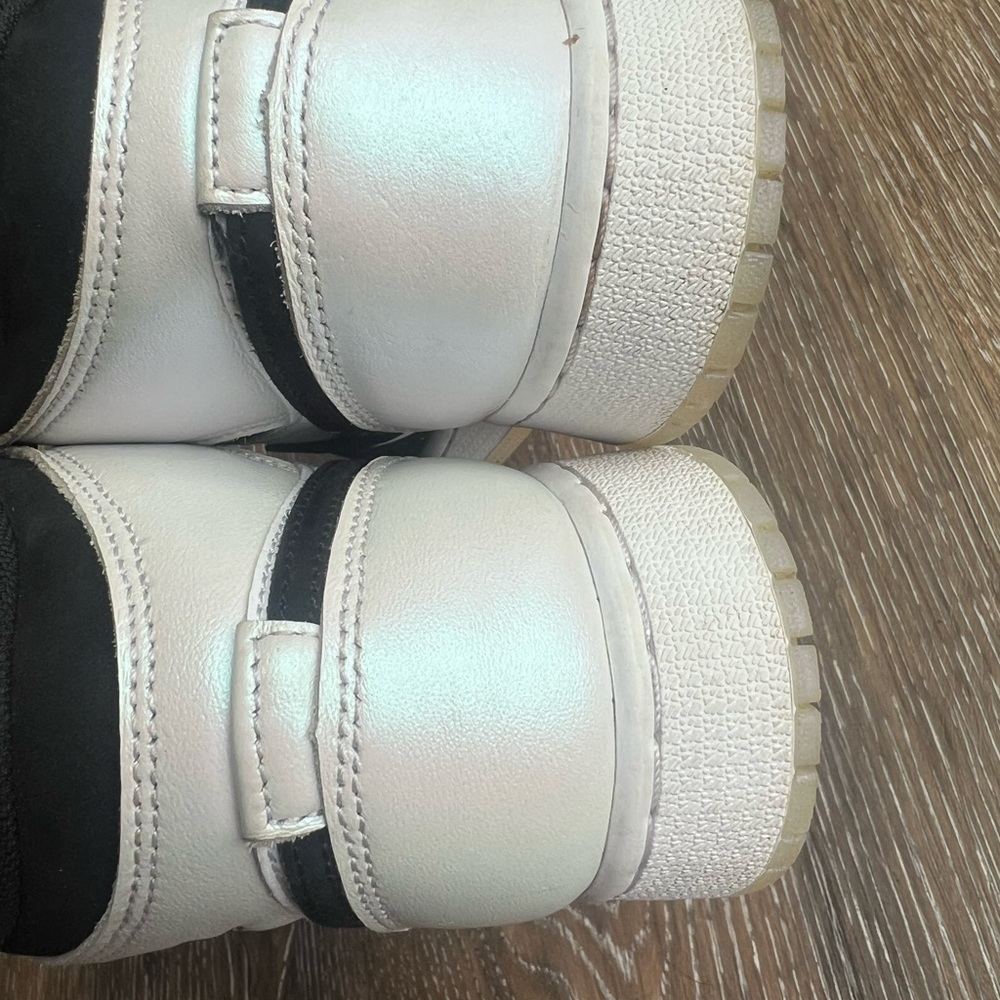 Nike Kids Sneakers Black White - Picture 3 of 6